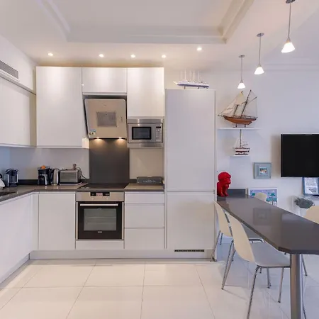 Apartment Palais Des Iles 2 By Halldis Cannes